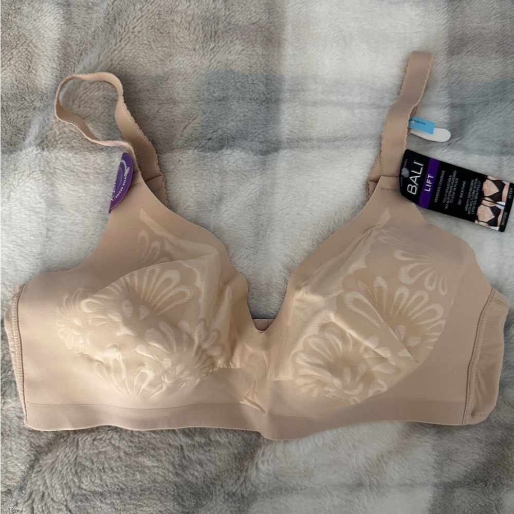 Bali DF6564 Lift Bra with 360' Smoothing NWT size 38C